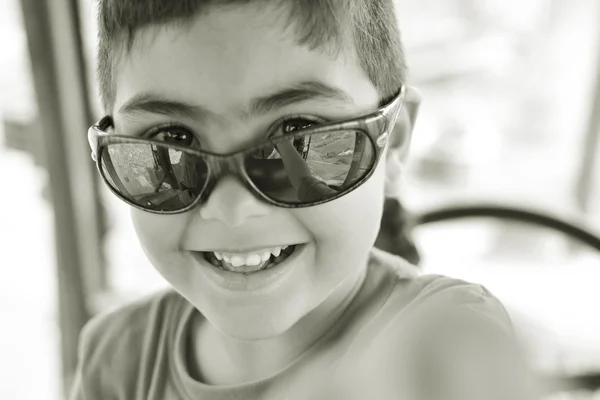 Child with sunglasses vintage — Stock Photo, Image