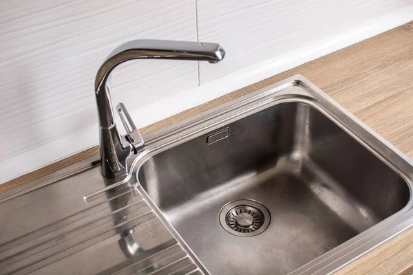 Chrome Kitchen Sink Wooden Table — Stock Photo, Image