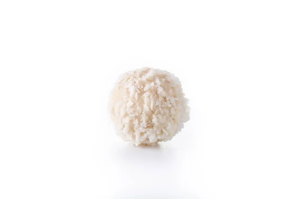 Zelfgemaakte Kokosnoot Bal Geïsoleerd Witte Achtergrond — Stockfoto