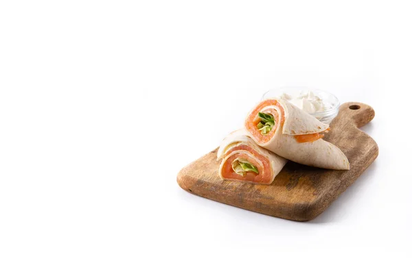Lachswickelbrötchen Mit Käse Und Gemüse Isoliert Auf Weißem Hintergrund Kopierraum — Stockfoto