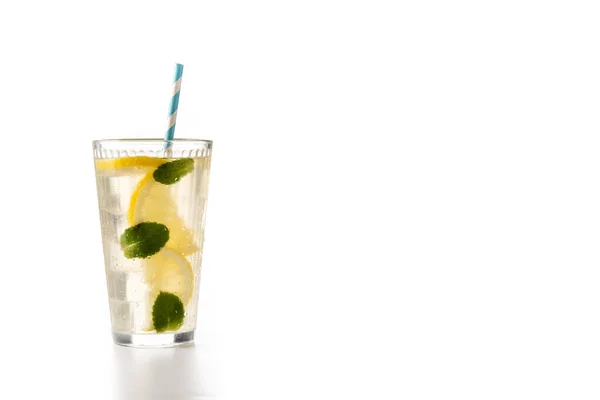 Glas Frische Limonade Isoliert Auf Weißem Hintergrund Kopierraum — Stockfoto