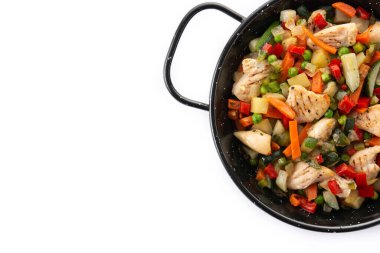 Tavuk kızartması ve beyaz arka planda izole edilmiş sebzeler. Üst Manzara. Boşluğu kopyala