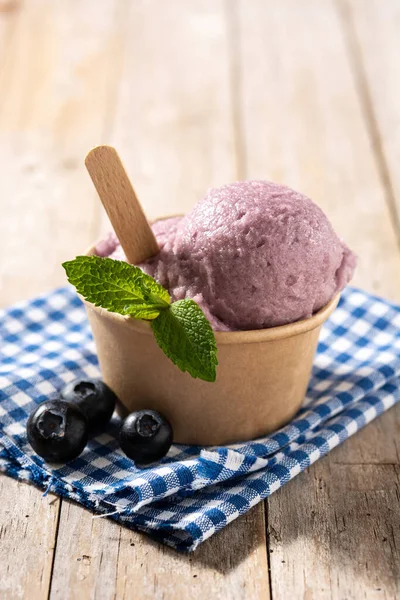 Blueberry Ice Cream Scoop Wooden Table — ストック写真
