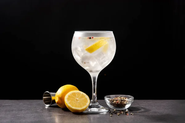 Gin Tonic Cocktail Drink Glass Black Background — Stock Photo, Image