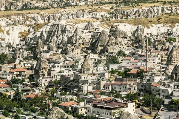 La città di Goreme-Cappadocia, la capitale del turismo della Turchia — Foto Stock