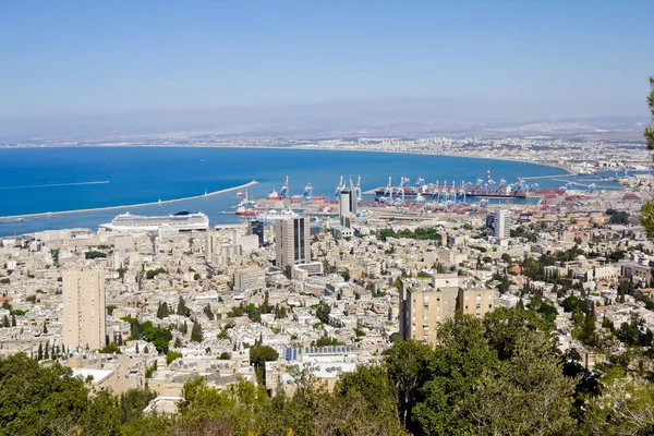 Vista do Monte Carmelo ao porto e Haifa em Israel — Fotografia de Stock