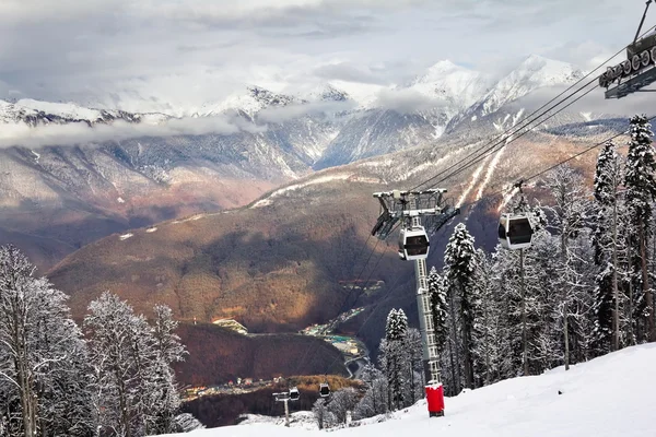 Skilift in Sotsji Krasnaja Poljana — Stockfoto