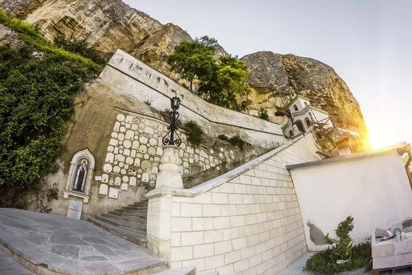 Svyato-uspensky mağara Manastırı, chufut-kale, Kırım — Stok fotoğraf