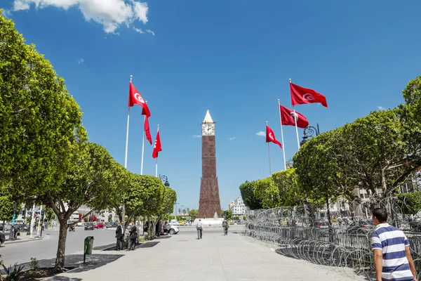 Klocktornet i Tunisiens huvudstad staden — Stockfoto