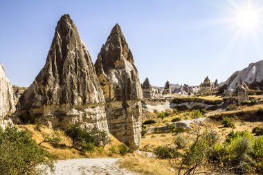 tuhaf kaya oluşumları, volkanik tüf ve bazalt cappadoci içinde