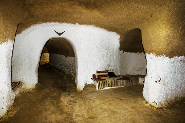 Casa subterrânea de trogladitas no deserto da Tunísia, Matmat — Fotografia de Stock