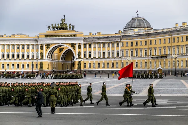 Victory parade on Palace Square in Saint Petersburg, April 28, 2 — Stock Photo, Image