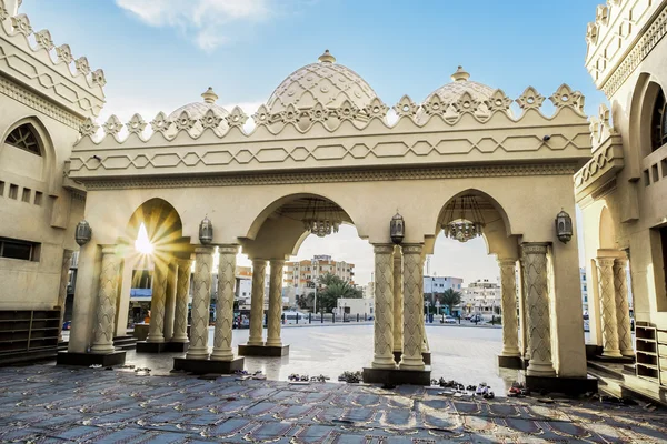 The courtyard of a mosque in Hurghada, Egypt — Stock Photo, Image