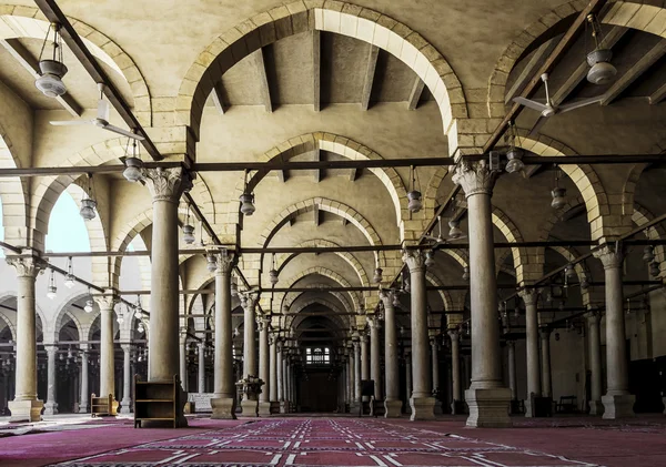 L'interno della moschea di AMR Ibn Al-Aasa al Cairo — Foto Stock