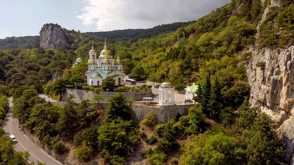 Yalta Crimea September 2021 Church Archangel Michael Gaspra Mountains Crimea — Stock Photo, Image