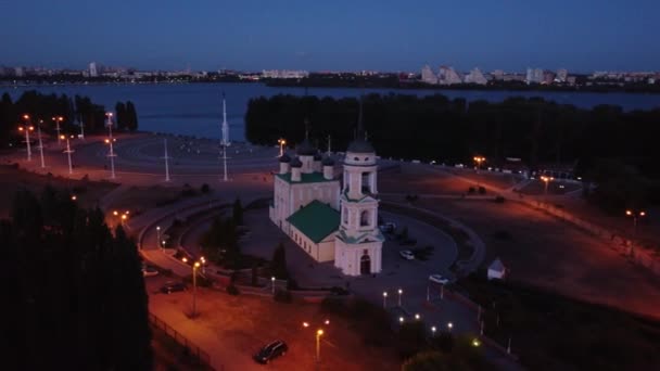 Admiralteyskaya πλατεία και Uspensky Admiralteysky εκκλησία στο Voronezh. — Αρχείο Βίντεο