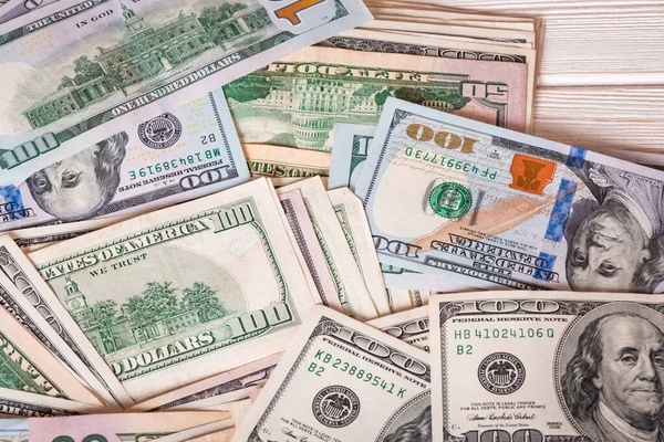 Conceptul Financiar Bancar Mulțime Bancnote Dolari Hârtie Fundal Alb Din — Fotografie, imagine de stoc