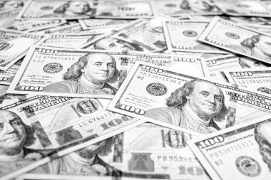 Arka planda Amerikan dolarları var. Mali ve bankacılık kavramı.