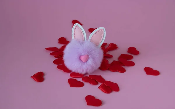 Абстрактно Розовый Фон Красными Сердцами Пушистым Кроликом Концепция Любви Открытка — стоковое фото