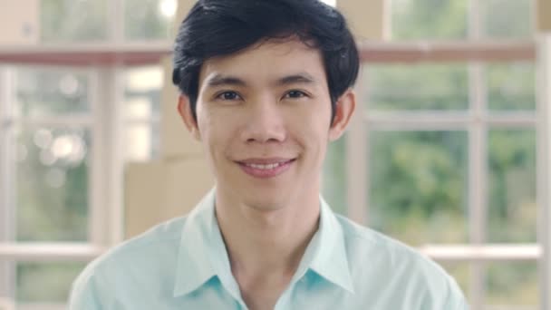 Portrét Asijského Muže Malý Podnikatel Majitel Usmívá Pohled Kameru Zatímco — Stock video