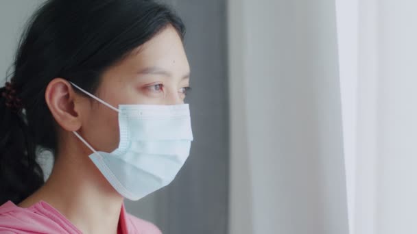 Detailní Portrét Asijka Nosí Obličejovou Masku Před Začátkem Fitness Nebo — Stock video