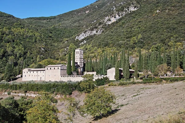 Panoramatický Pohled Opatství Svatého Petra Údolí Xii Století Valnerina Umbria — Stock fotografie
