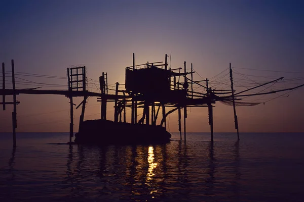 Ortona Abruzzo Trabocchi 아드리아해 Trabocco 백라이트이른 이탈리아 — 스톡 사진