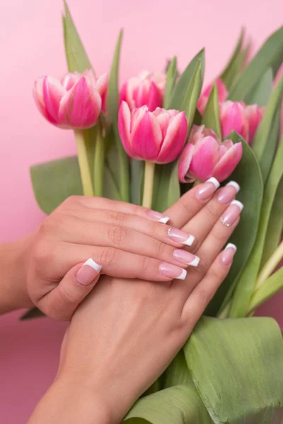 Perfecto Hecho Manicura Francesa Femenina — Foto de Stock