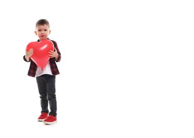 Balon kalpli sevimli bir çocuk..