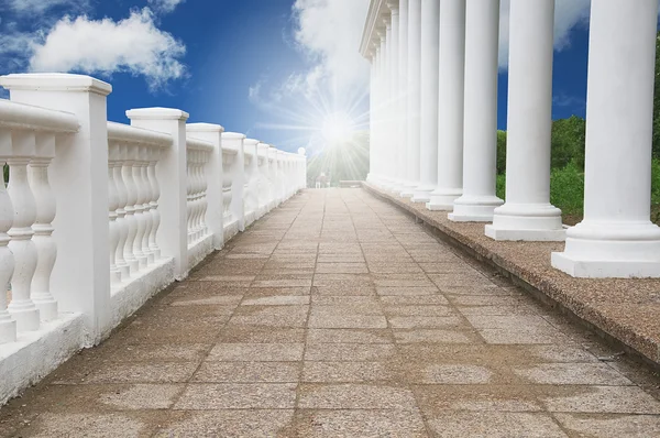 Fence and column — Stock Photo, Image