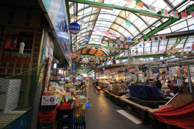 Seul, Güney Kore 22 Ekim 2016: Seul 'deki Gwangjang Market. Gwangjang Pazarı Seul 'deki en büyük yerel pazarlardan biridir.