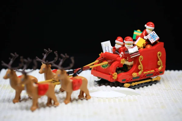 Hongkong November 2021 Der Weihnachtsmann Bringt Die Geschenke Den Kindern — Stockfoto