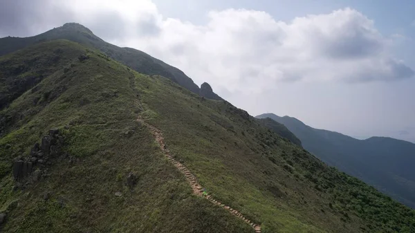 香港で最も高い山の一つであるランタウ山の山頂 — ストック写真