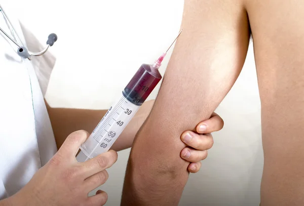 Doctor vaccine patient — Stock Photo, Image