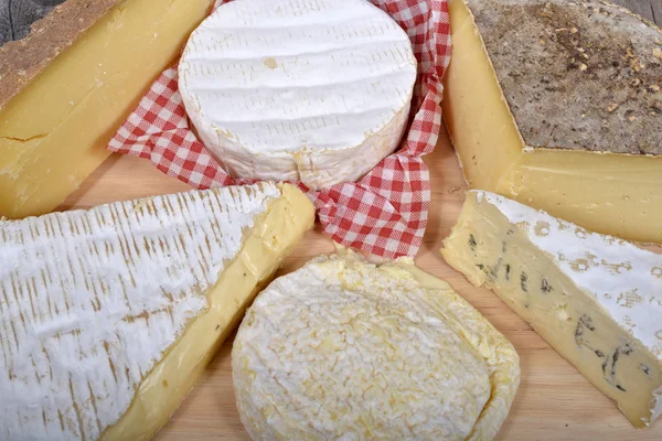 Differents french cheeses . — Stock Photo, Image