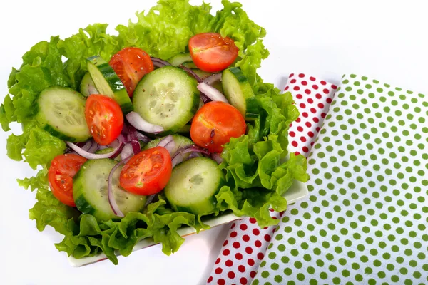 Sallad med grönsaker och grönt — Stockfoto