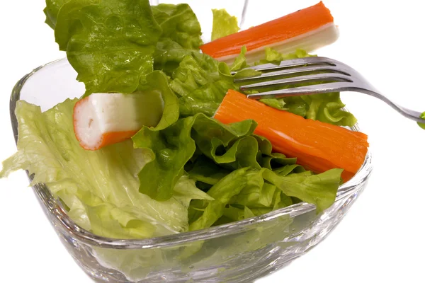 Salade verte dans un bol en verre — Photo