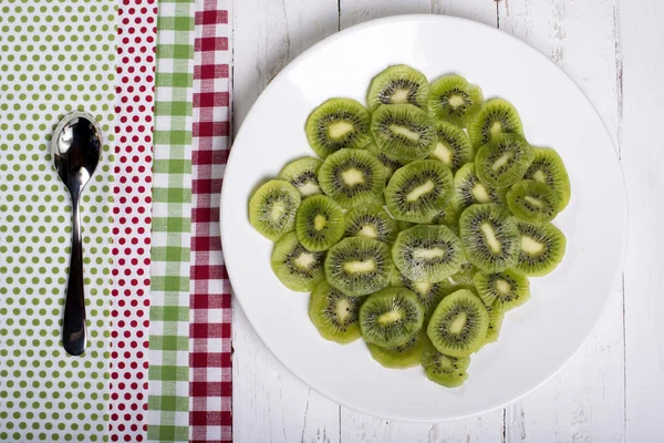 Freshly sliced kiwi fruit — Stock Photo, Image