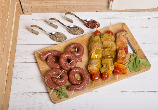 Assortiment van vlees voor barbecue — Stockfoto