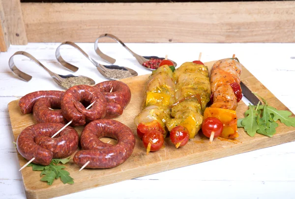 Assortiment van vlees voor barbecue — Stockfoto