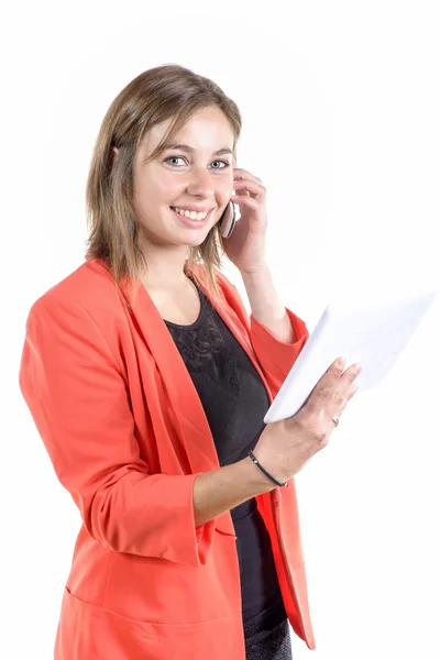 Vacker kvinna med digitala tablett — Stockfoto