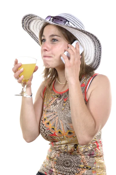 Mulher bonita no telefone e beber vidro — Fotografia de Stock