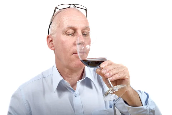 Homme avec un verre de vin — Photo