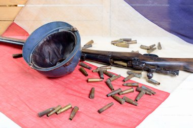 Birinci Dünya Savaşı kırmızı beyaz b silahlı bir kask Fransız