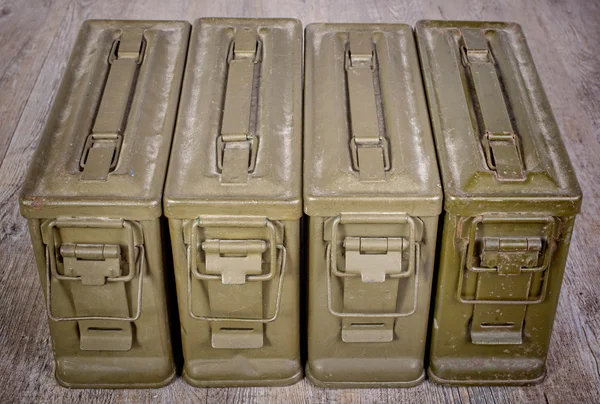 Quattro scatole di munizioni — Foto Stock