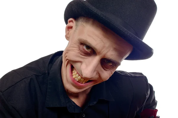 Mann verkleidet als Dracula zu Halloween — Stockfoto