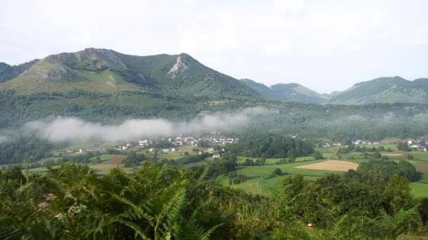 山の風景 ピレネー山脈 ルルド フランス — ストック動画