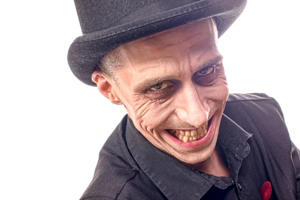 Hombre disfrazado de vampiro para el Halloween —  Fotos de Stock