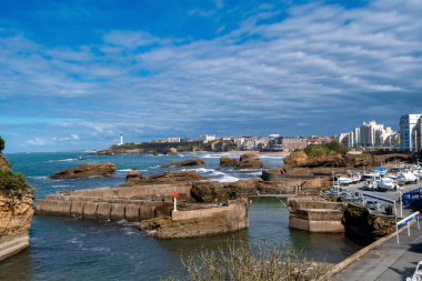 Biarritz şehri ve ünlü kumsalları.