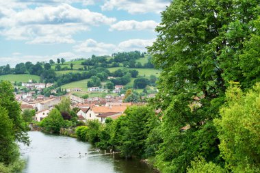 Saint-Girons şehrinde namaz nehri, Fransa